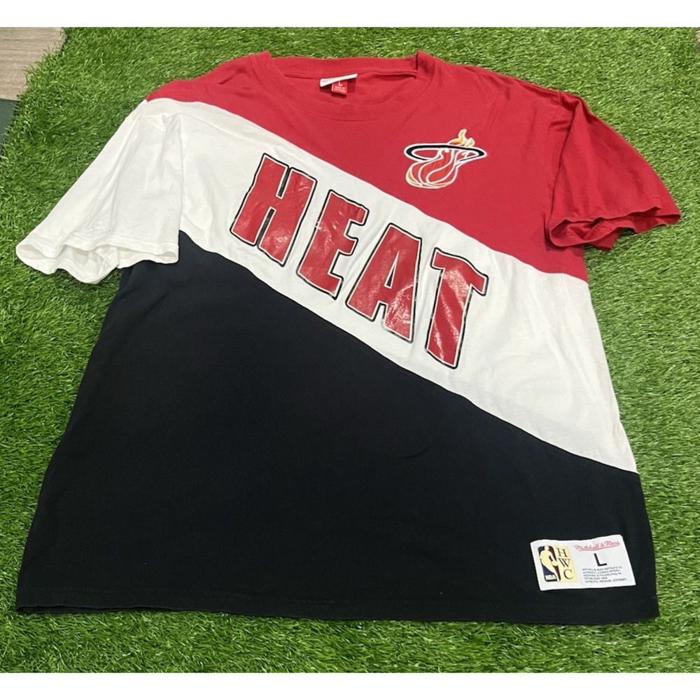 Mitchell & Ness Miami Heat Men's NBA  Logo Tee Size Large